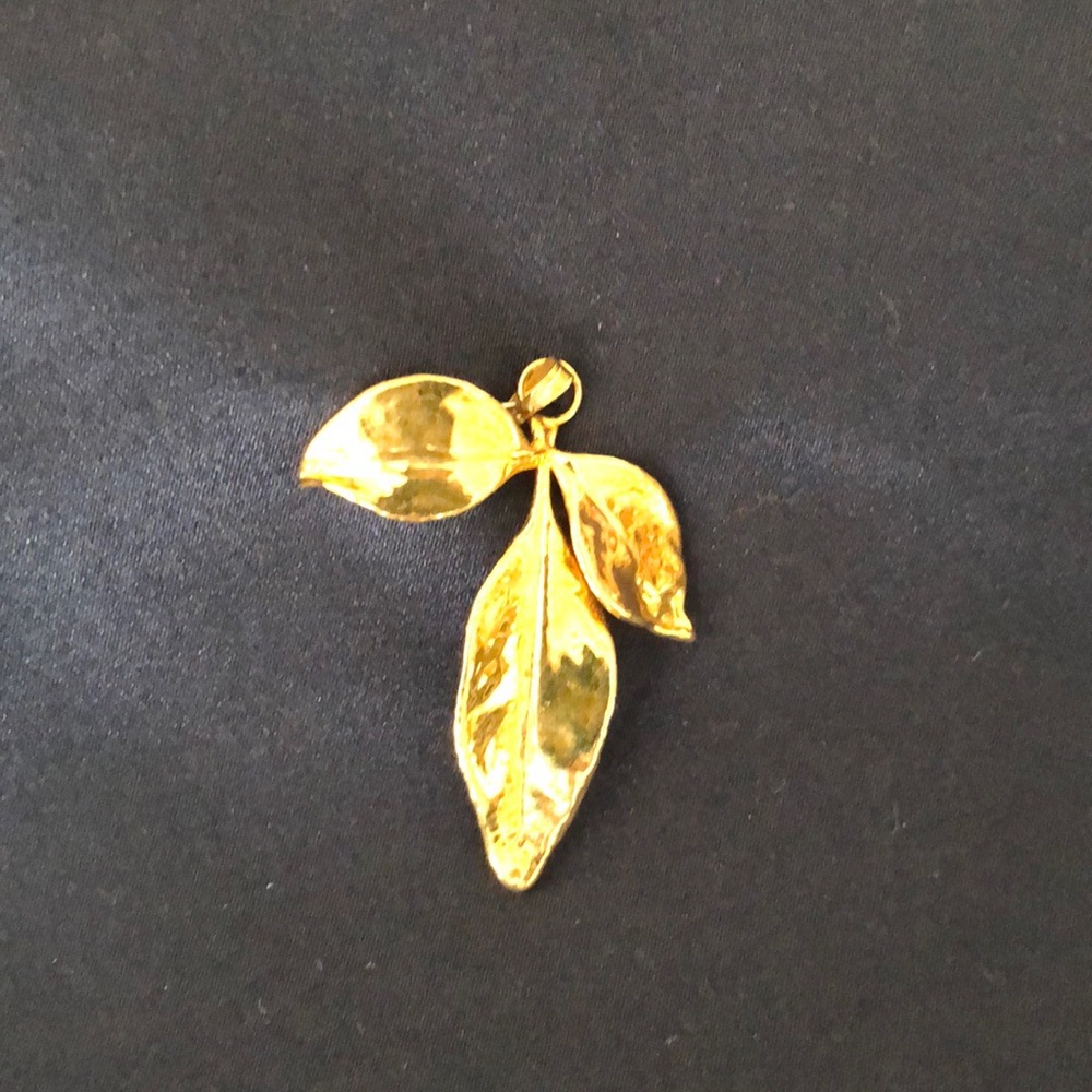 Three Leaves Golden Pendant